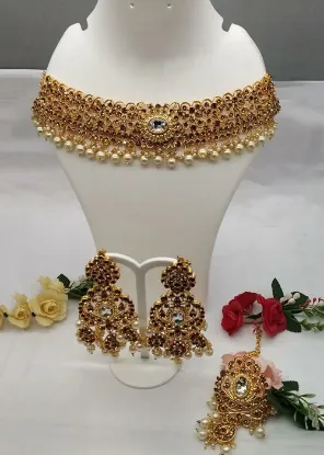 Picture of Party Gold Jewellery 