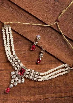Picture of Pearl Jewellery Set