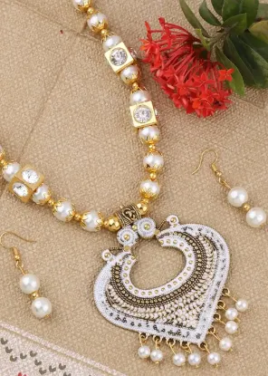 Picture of Party Pearl Jewellery Set