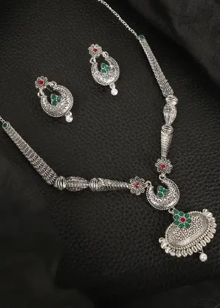 https://orchid.nop-station.com/images/thumbs/0000584_party-silver-jewellery-set_450.webp